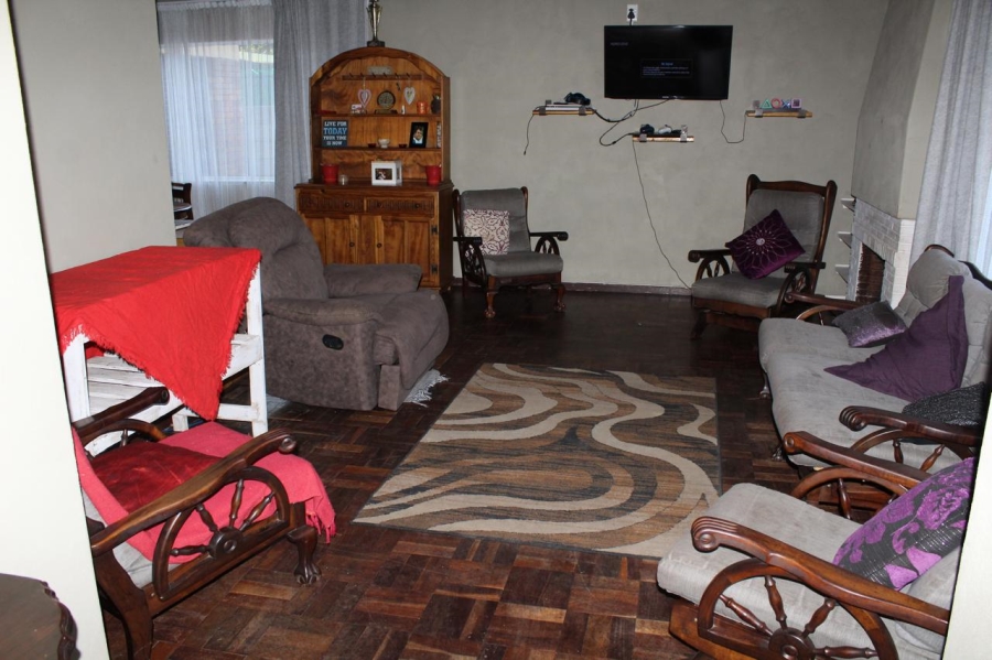 3 Bedroom Property for Sale in La Hoff North West